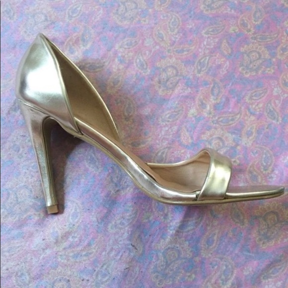 Dress and shoes - Picture 1 of 5